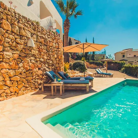 Villa La Quinta Blanca By Abahana